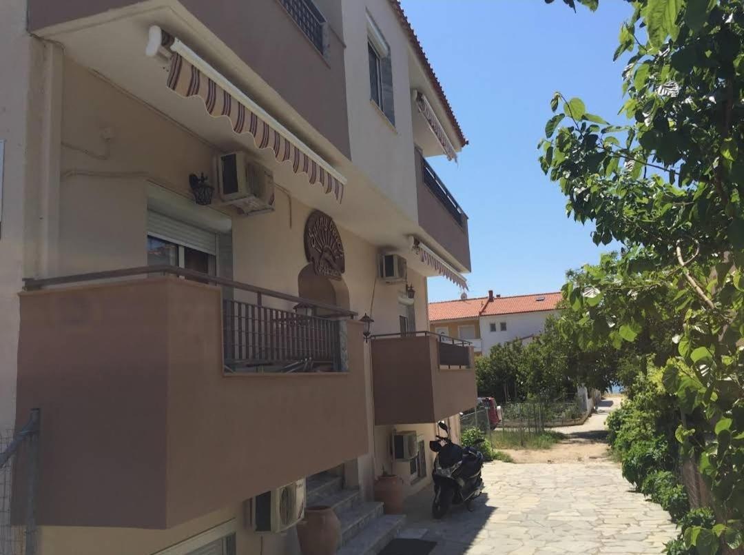 Opalium Beach Front Suites Potos Exterior foto