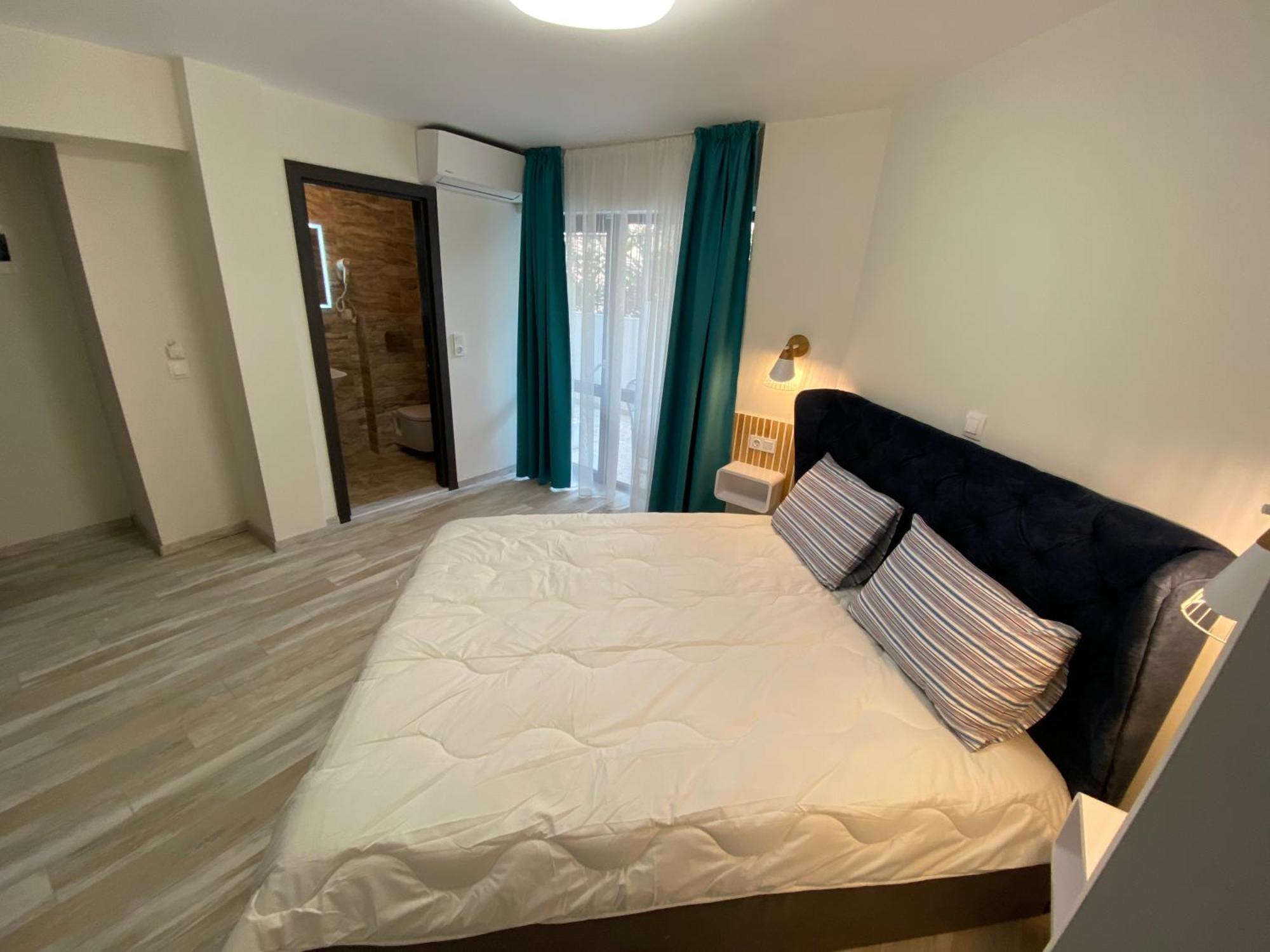 Opalium Beach Front Suites Potos Exterior foto