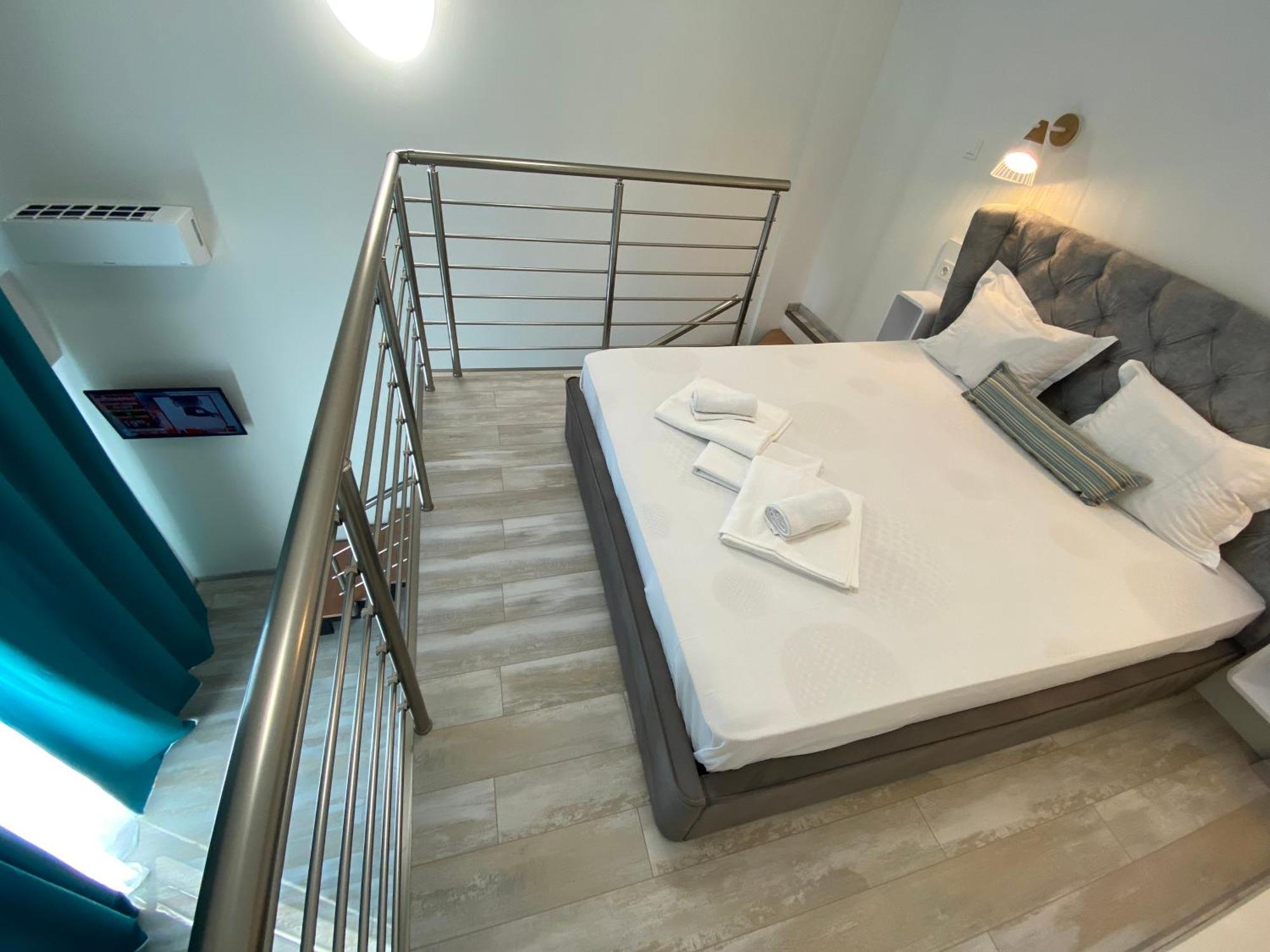 Opalium Beach Front Suites Potos Exterior foto
