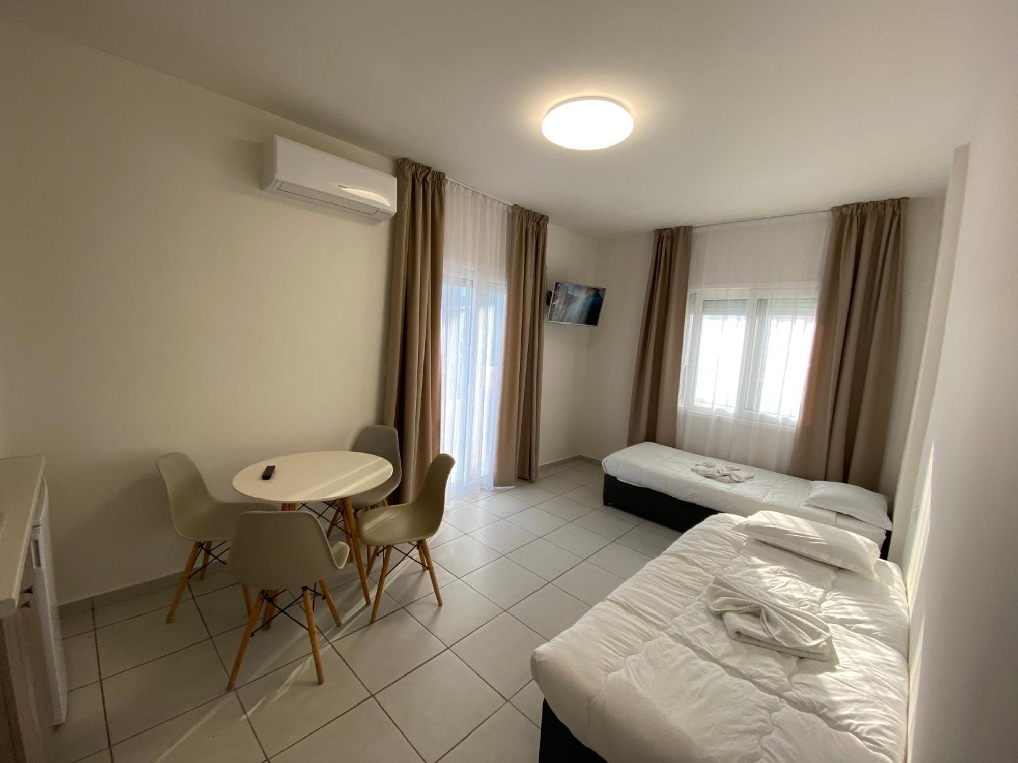 Opalium Beach Front Suites Potos Exterior foto