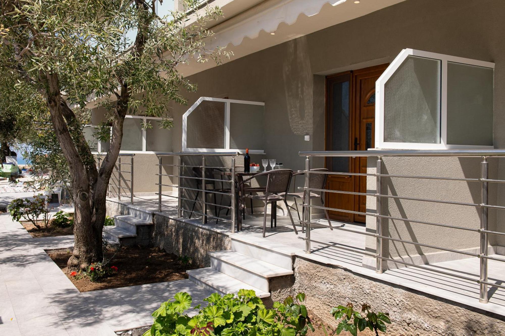 Opalium Beach Front Suites Potos Exterior foto